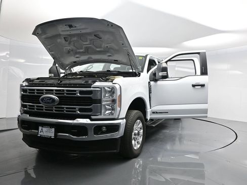 Used 2024 Ford F250 XLT image 50