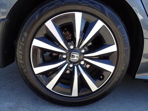 Used 2023 Honda Civic EX image 7