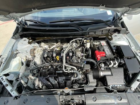 Used 2024 Nissan Altima 2.5 SV image 27