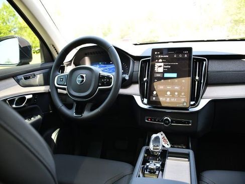 New 2026 Volvo XC90 B6 Plus w/ Protection Package Premier AWD/4WD image 20