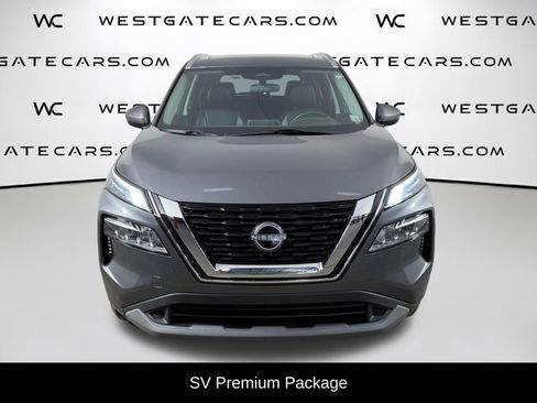 Used 2022 Nissan Rogue SV w/ SV Premium Package FWD image 2