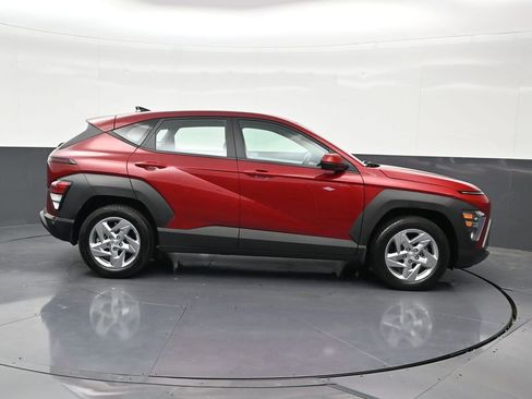 Used 2025 Hyundai Kona SE FWD image 7