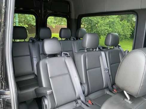 Used 2024 Mercedes-Benz Sprinter 2500 image 16