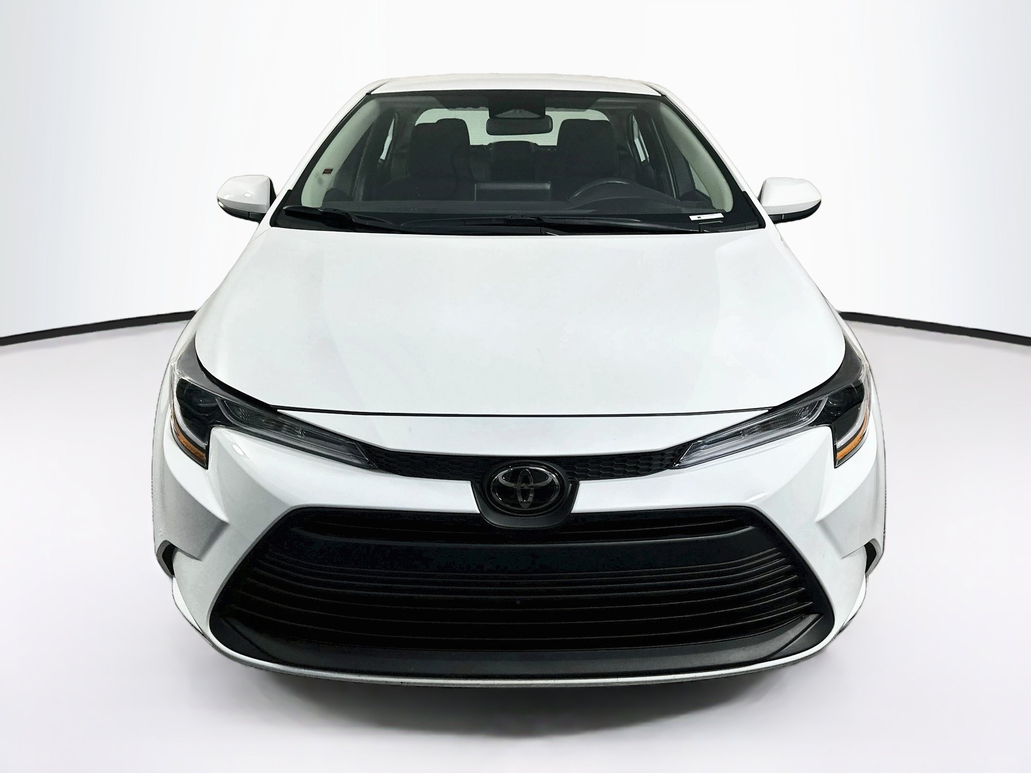 Used 2026 Toyota Corolla LE FWD image 2