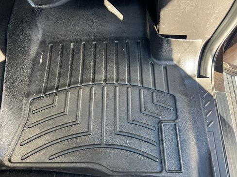 Used 2013 Ford F150 Lariat image 11