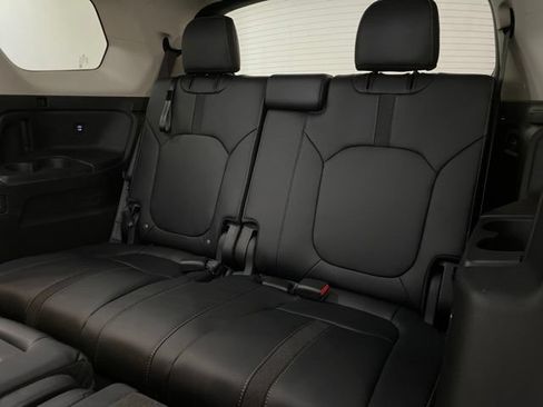 Used 2025 Honda Pilot EX-L image 21