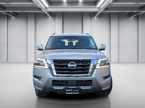 Used 2023 Nissan Armada SV image 2