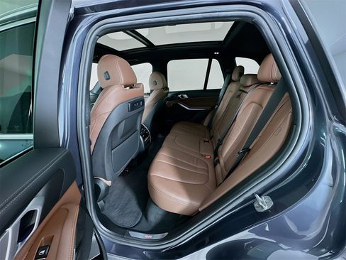 Used 2019 BMW X5 xDrive40i w/ Convenience Package image 27