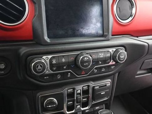 Used 2020 Jeep Gladiator Rubicon AWD/4WD image 21