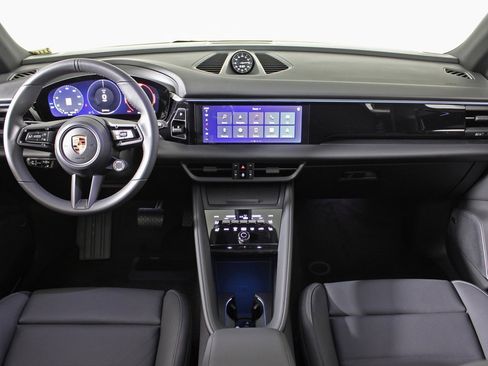 Used 2025 Porsche Macan 4 Electric image 20