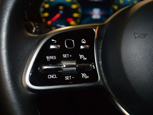 Certified 2022 Mercedes-Benz GLC 300 image 21