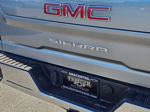 Used 2024 GMC Sierra 2500 SLT w/ SLT Convenience Package AWD/4WD image 14