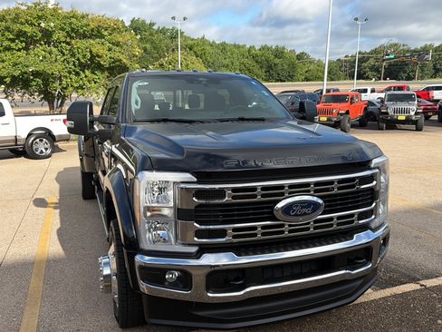 Used 2025 Ford F450 XLT w/ 360-Degree Camera Package AWD/4WD image 3