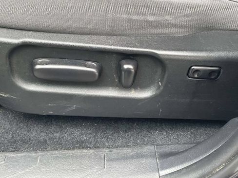 Used 2020 Toyota Tacoma SR5 RWD image 15