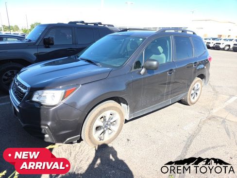 Used 2018 Subaru Forester 2.5i w/ Alloy Wheel Package AWD/4WD image 12