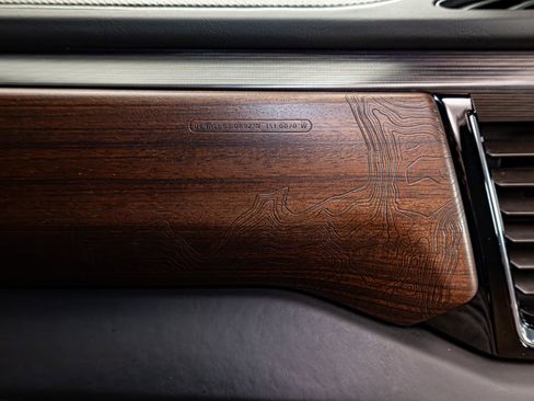 Used 2025 GMC Sierra 2500 Denali Ultimate image 19