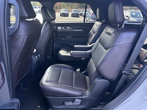 Used 2025 Ford Explorer Platinum w/ LUX Leather Package AWD/4WD image 12