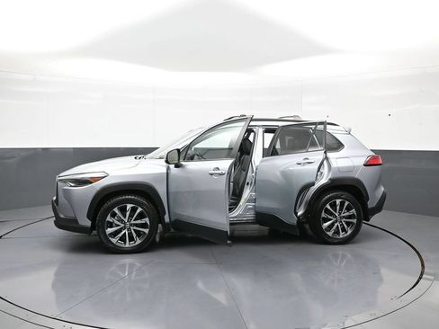 Certified 2023 Toyota Corolla Cross XLE w/ Convenience Package AWD/4WD image 43