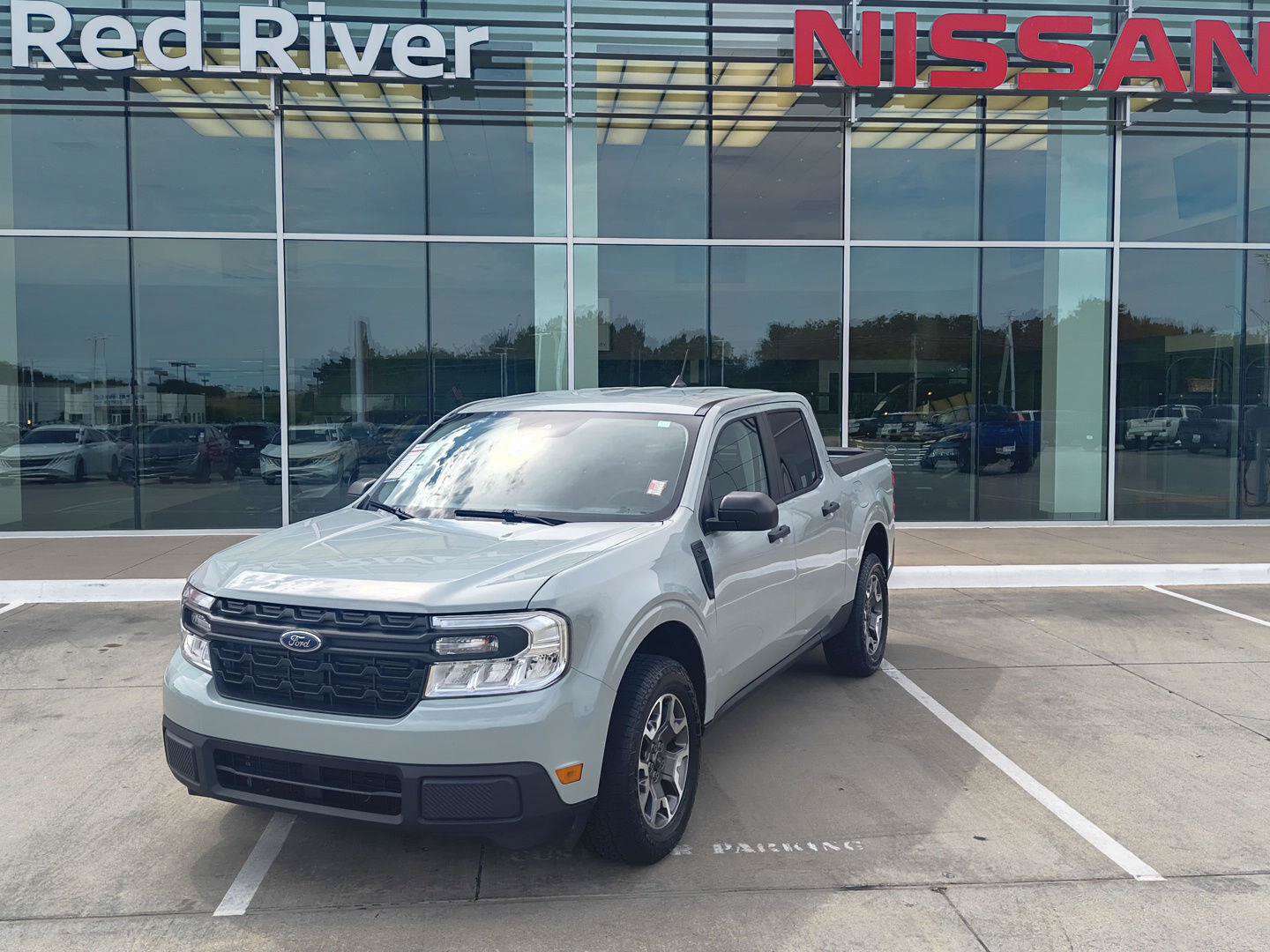 Used 2024 Ford Maverick XL FWD image 1