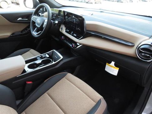 New 2026 Chevrolet Equinox ACTIV w/ LPO, Floor Liner Package image 19