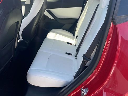 Used 2022 Tesla Model Y Performance AWD/4WD image 5