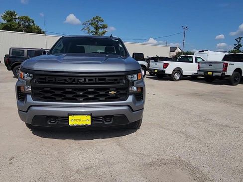Certified 2025 Chevrolet Silverado 1500 Custom RWD image 3