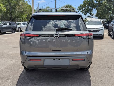 New 2026 Nissan Pathfinder SL FWD image 5