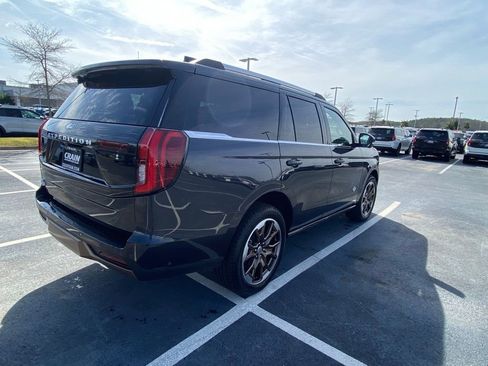 Certified 2025 Ford Expedition King Ranch image 7