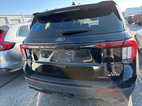 Used 2025 Ford Explorer ST-Line w/ ST-Line Street Pack image 5
