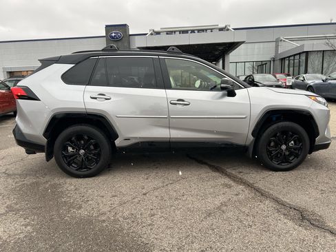 Used 2025 Toyota RAV4 XSE image 8