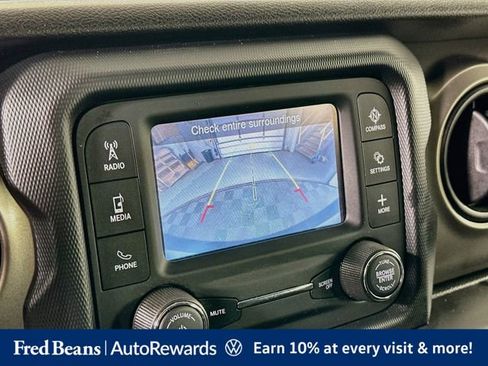 Used 2018 Jeep Wrangler Unlimited Sport S AWD/4WD image 18