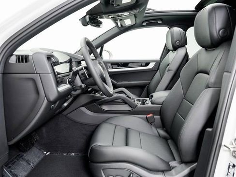 New 2026 Porsche Cayenne image 6