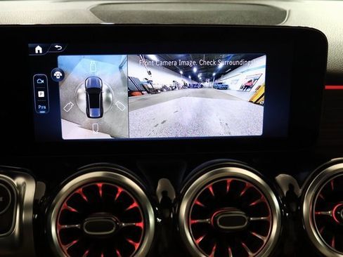 Certified 2025 Mercedes-Benz GLB 250 4MATIC image 27