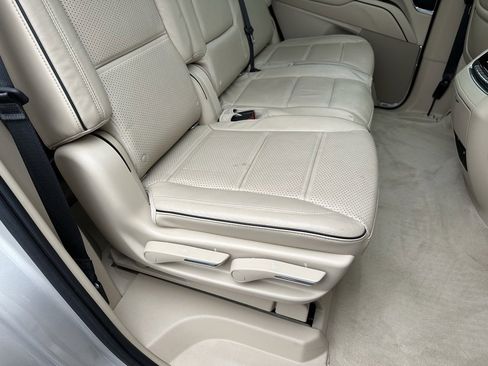 Used 2021 Cadillac Escalade Premium Luxury w/ Driver Assist Tech Package image 37