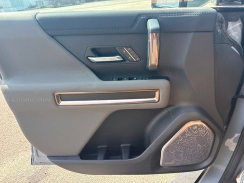 Used 2025 GMC Hummer EV 2X AWD/4WD image 28