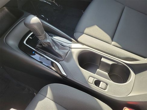 Used 2026 Toyota Corolla LE image 13