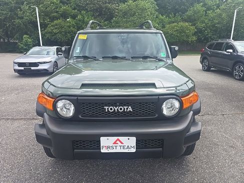 Used 2011 Toyota FJ Cruiser 4WD w/ Trail Teams Special Edition image 2