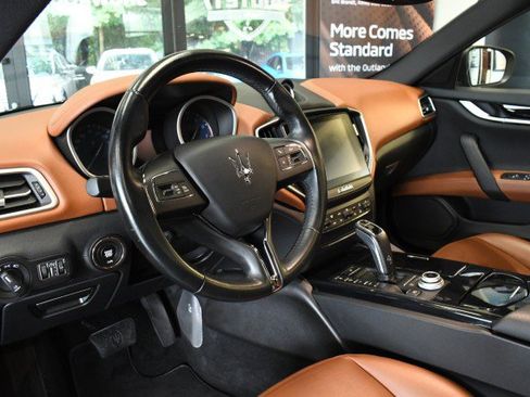 Used 2019 Maserati Ghibli S Q4 AWD/4WD image 30