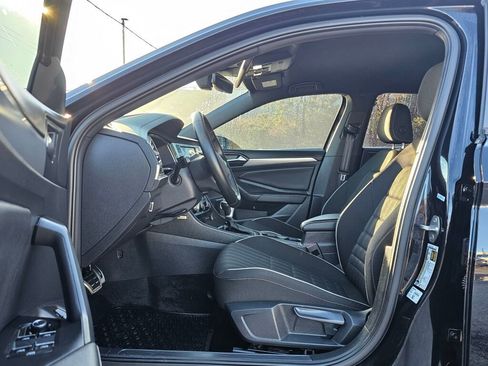 Used 2024 Volkswagen Jetta Sport image 16