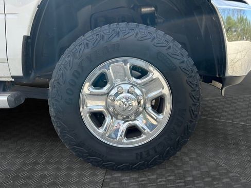 Used 2017 RAM 2500 Tradesman w/ Chrome Appearance Group AWD/4WD image 14