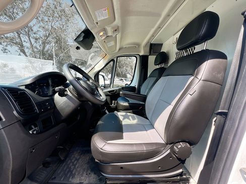 Used 2024 RAM ProMaster 2500 w/ Convenience Group image 14
