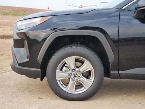 New 2025 Toyota RAV4 LE image 10