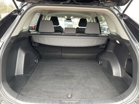 Used 2025 Toyota RAV4 XLE image 22