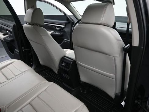 Used 2025 Honda CR-V EX-L image 12