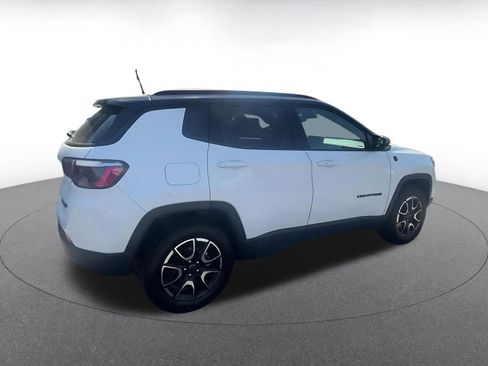 Used 2025 Jeep Compass Trailhawk image 15