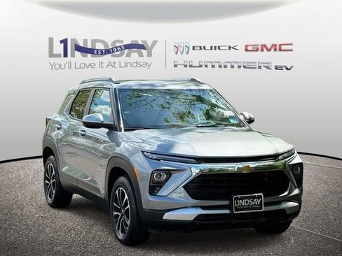 Certified 2025 Chevrolet TrailBlazer LT AWD/4WD image 1