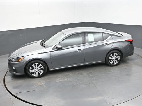 Used 2022 Nissan Altima 2.5 S image 32