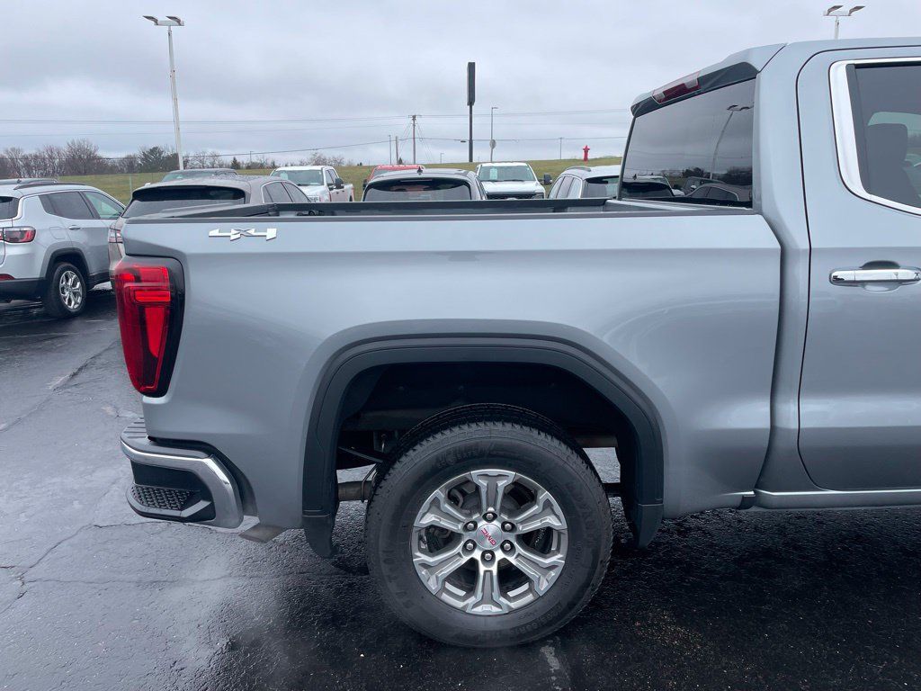 Used 2025 GMC Sierra 1500 SLT AWD/4WD image 31