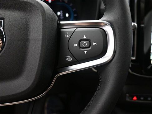 New 2024 Volvo XC40 B5 Plus w/ Protection Package Premier image 12