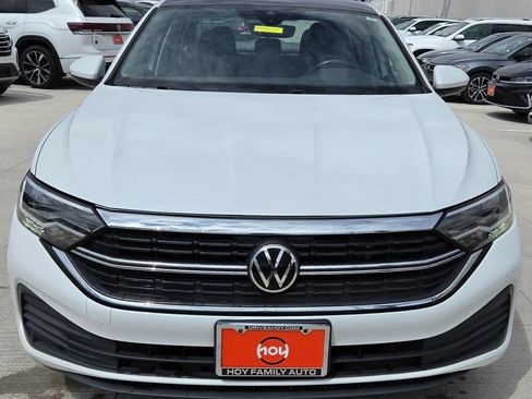 Used 2023 Volkswagen Jetta SE FWD image 8